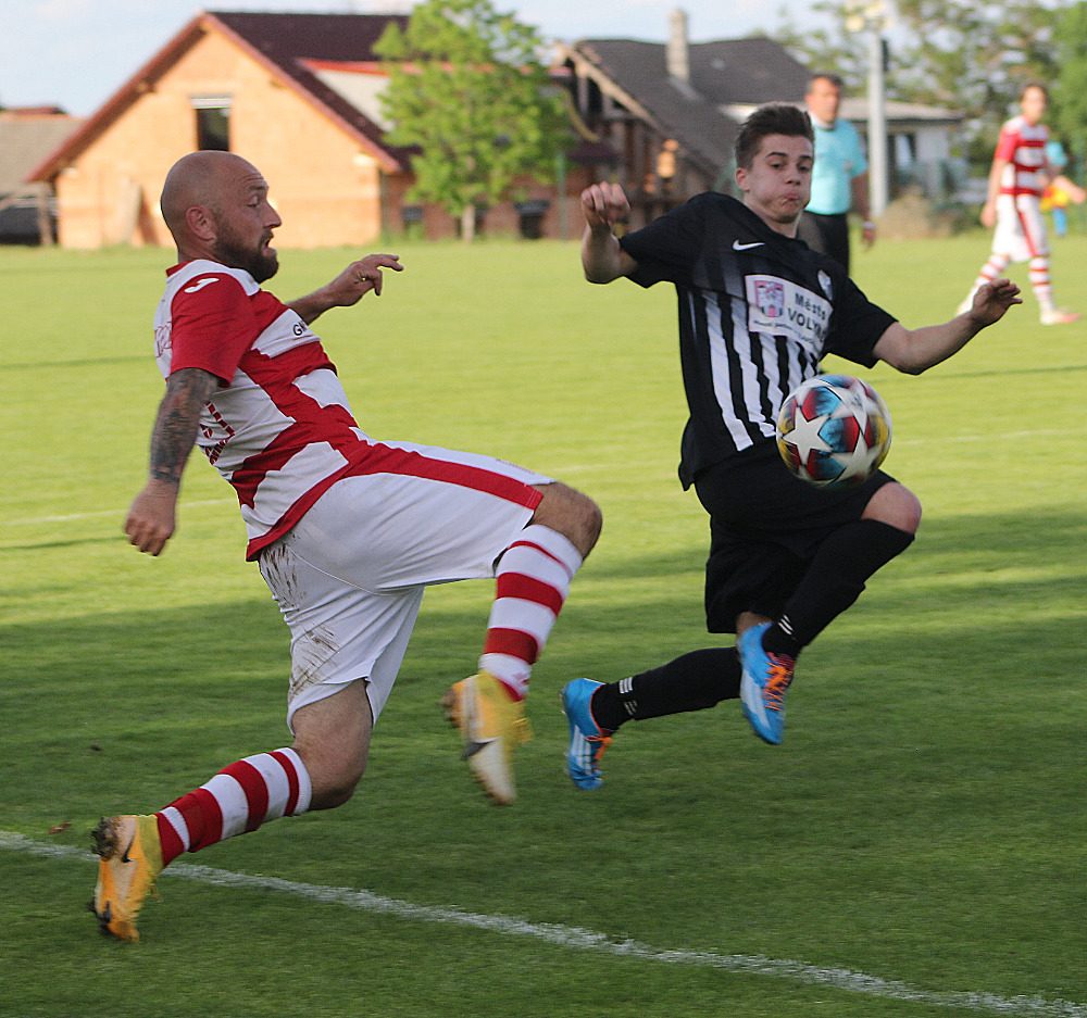 Fotbal o lhenické pouti